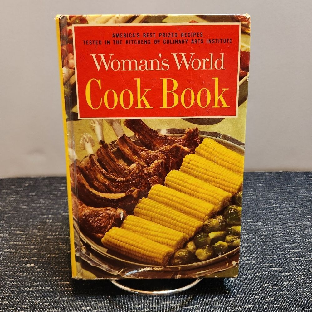 🔥 VINTAGE 1961 WOMAN'S WORLD COOK BOOK BY CULINARY ARTS INSTITUE Hardcover